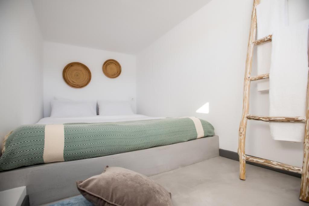 Jonaz Rooms & Suites Орнос Экстерьер фото