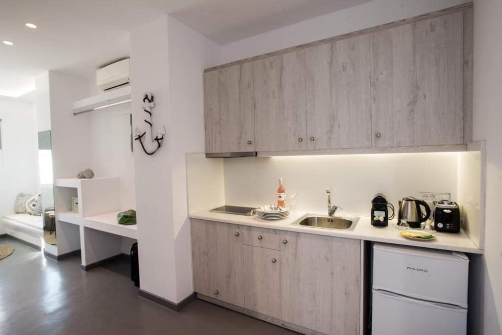 Jonaz Rooms & Suites Орнос Экстерьер фото