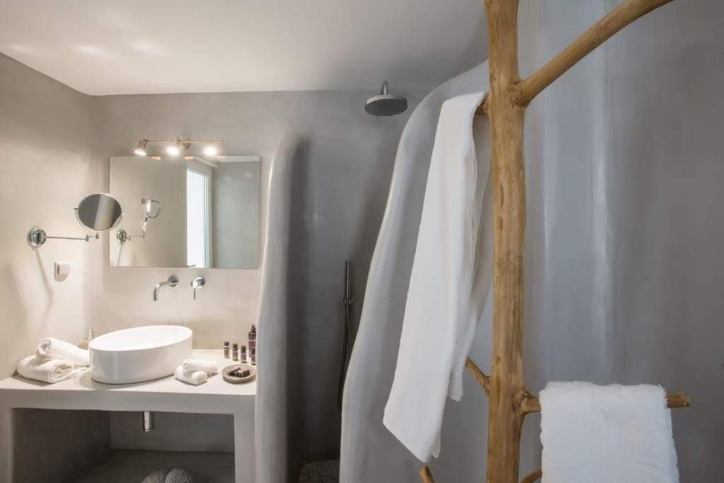 Jonaz Rooms & Suites Орнос Экстерьер фото